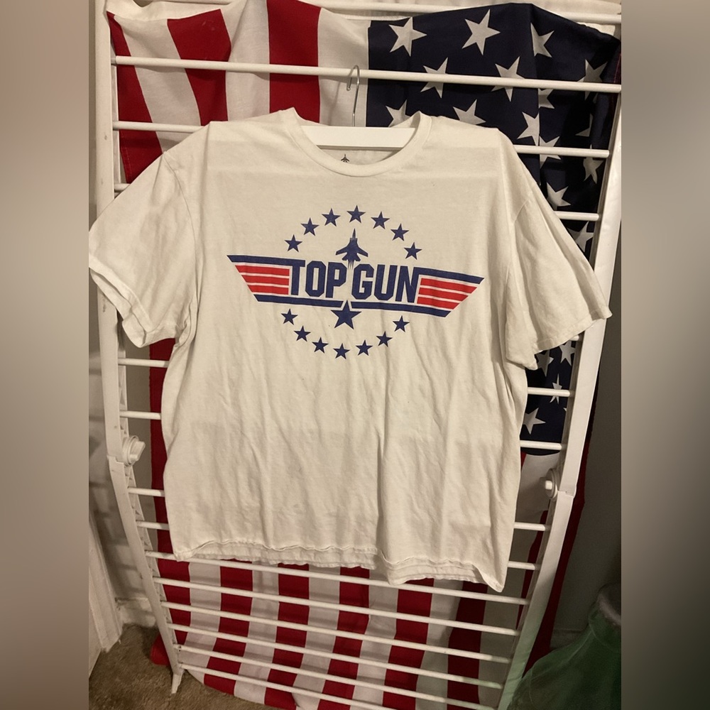 Medium Unisex Top Gun Tee